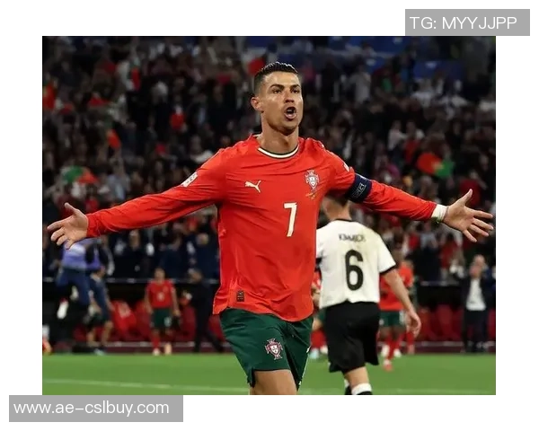 C罗正式入股综合格斗联盟WOWFC助力西班牙体育新篇章 C罗正式入股综合格斗联盟WOWFC助力西班牙体育新篇章