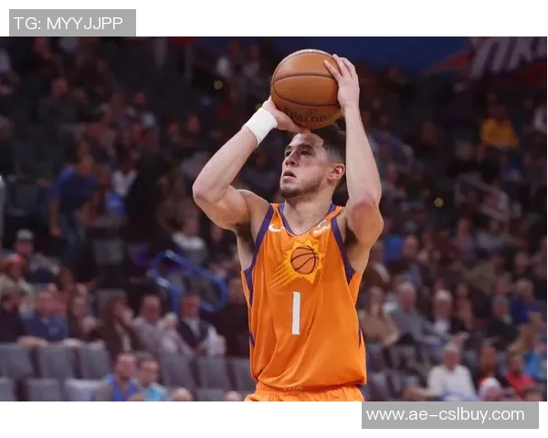 布克首节手感不佳仅得5分投篮命中率低迷影响比赛表现 布克首节手感不佳仅得5分投篮命中率低迷影响比赛表现